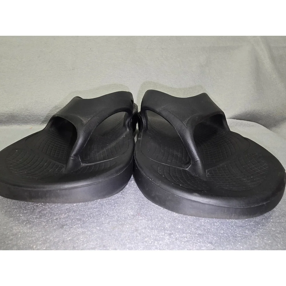 OOFOS OOriginal Recovery Sandals Black Mens 8 Womens 10 Comfort Flip Flops